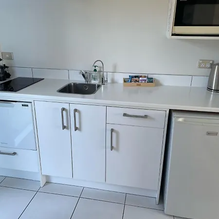 Carters By The Sea Beachside Studio Apartments Carters Beach Exterior photo